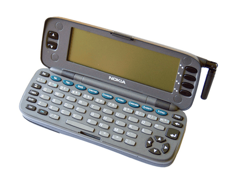 first phone with internet connectivity