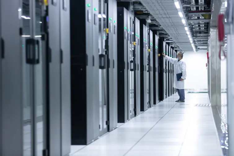Data Center in Los Angeles, offering reliable hosting services by DianaHost.